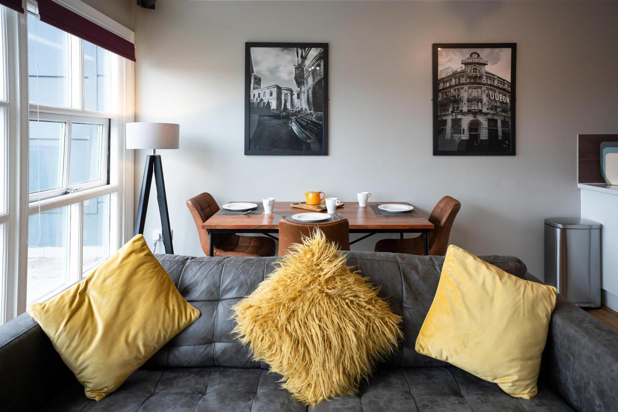 Апарт отель High Street Town House Манчестер Экстерьер фото